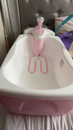 Baby bath tub