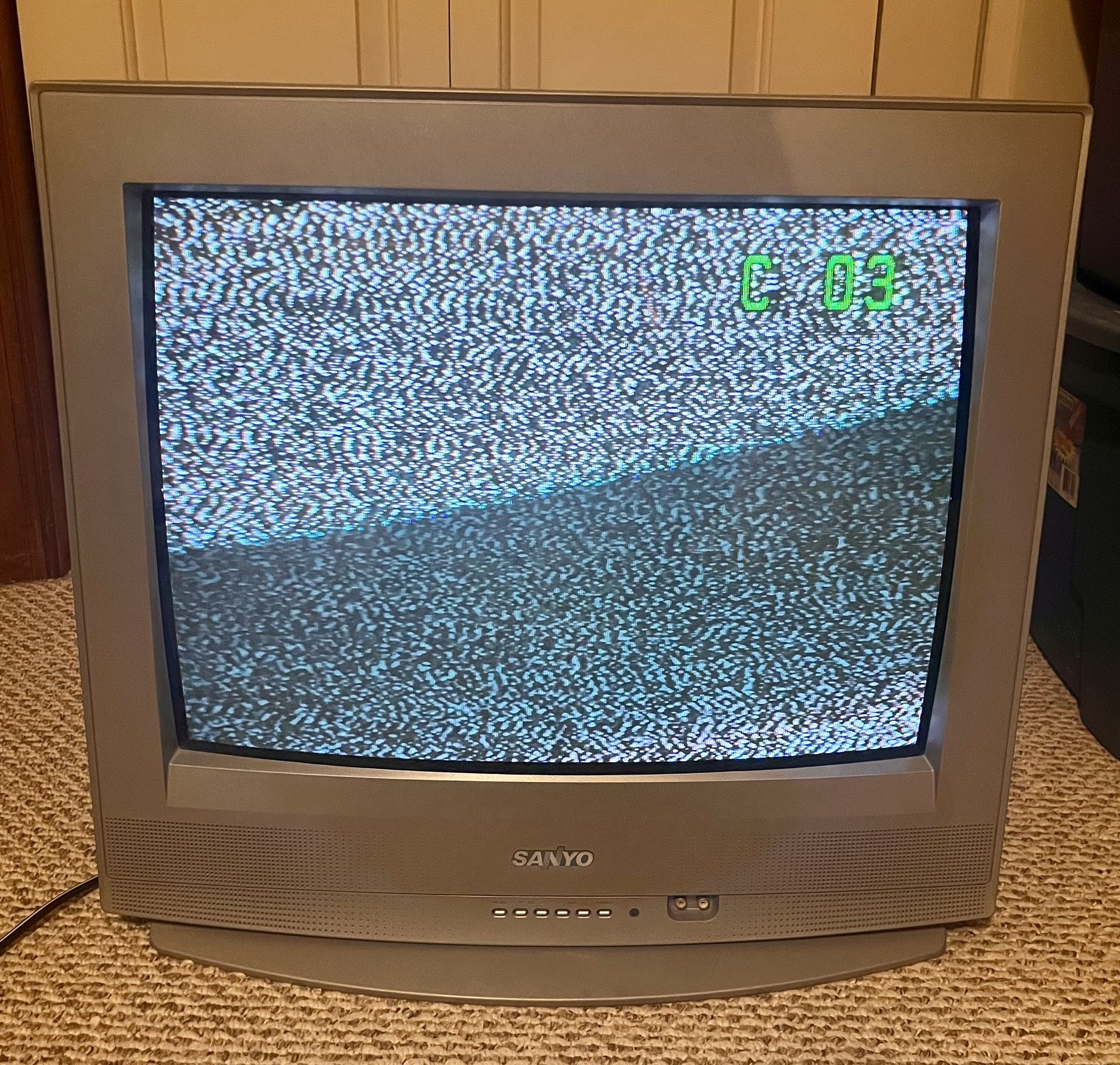 Sanyo DS24205 Gaming TV