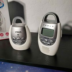 New VTech DM221 Audio Baby Monitor W/ up to 1,000 ft of Range, Vibrating Sound-Alert, Talk Back Intercom & Night Light Loop, White/Silver