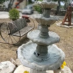 Tulip Water Fountain