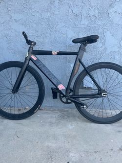 Black throne trading for goon or shoot offer