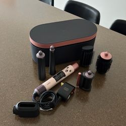 Dyson Airwrap | READ BELOW