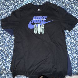 Men’s Nike Shirt
