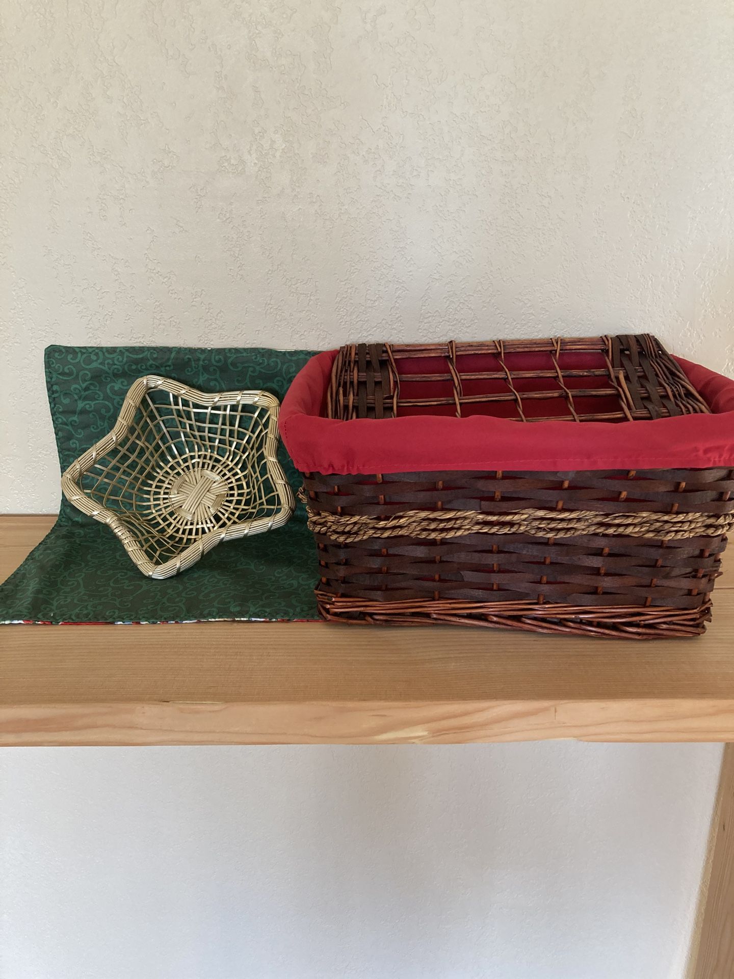 Christmas Gift Baskets-2/$5