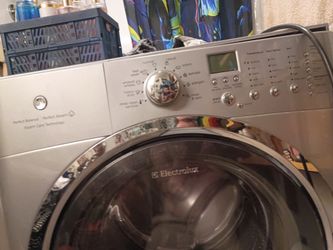 Electrolux front load washer