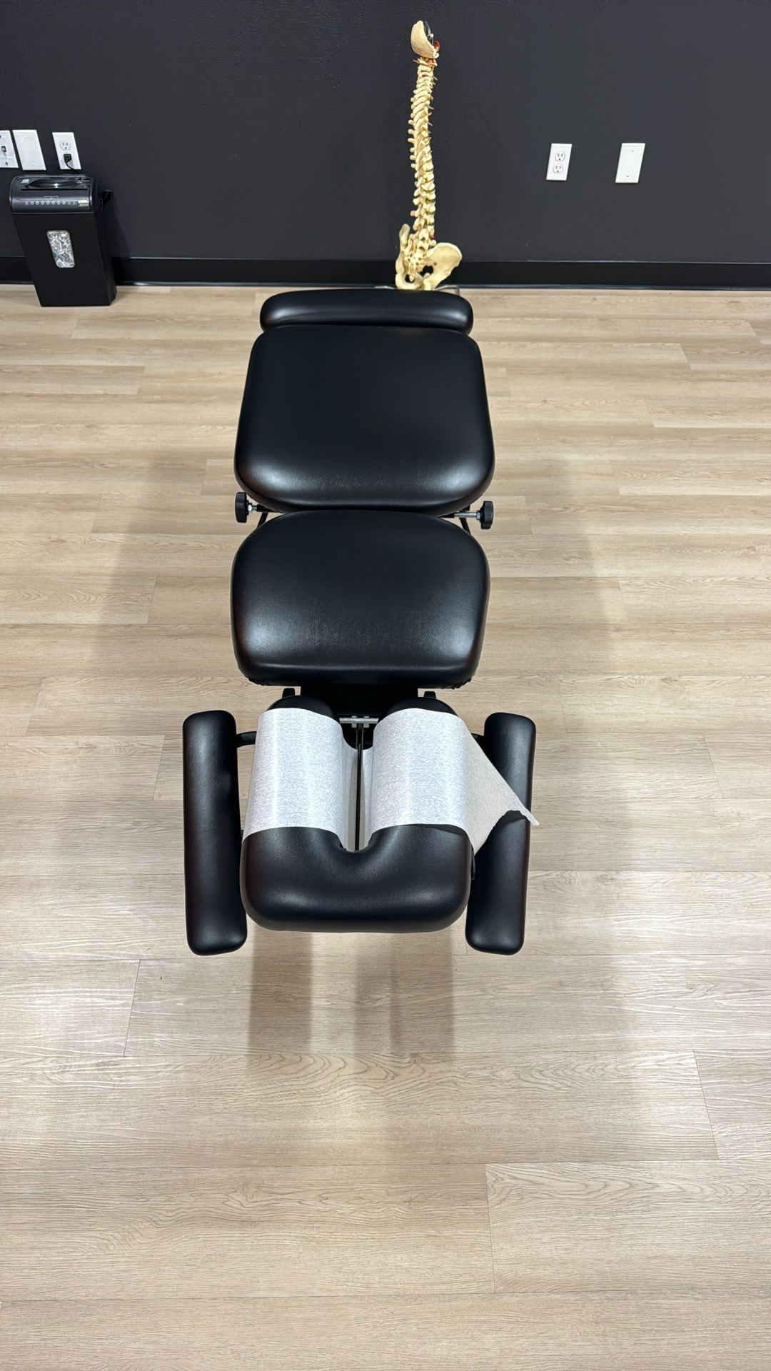 Chiropractic Ergobasic With Drop Piece Table Only Used For Few Months