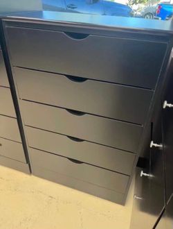 Five Drawers Dresser