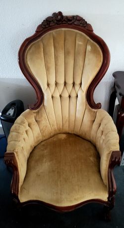 Antique Chair Set