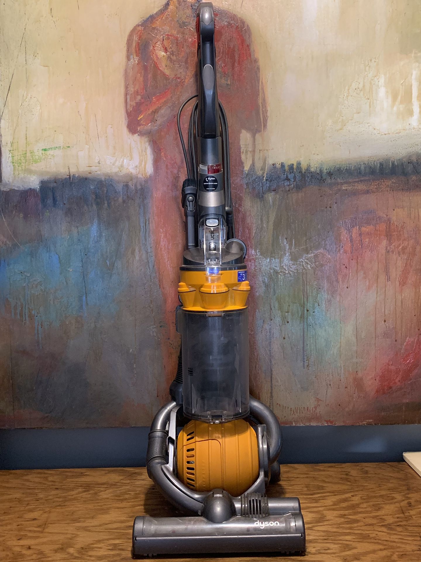 Dyson dc25 vaccum works awesome