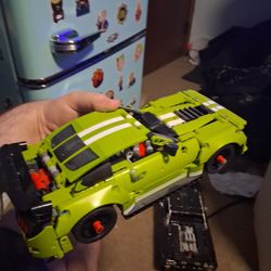LEGO Technic Ford Mustang Shelby GT500 set (42138). 