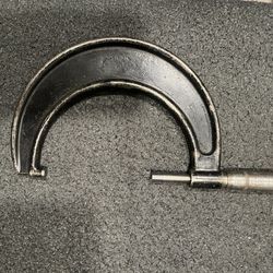 3 MICROMETERS 