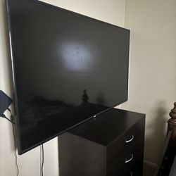 75 In Vizio Flatscreen