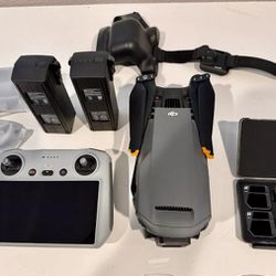 DJI Mavic 3 Fly More Combo + RC With Screen...mint Condition 