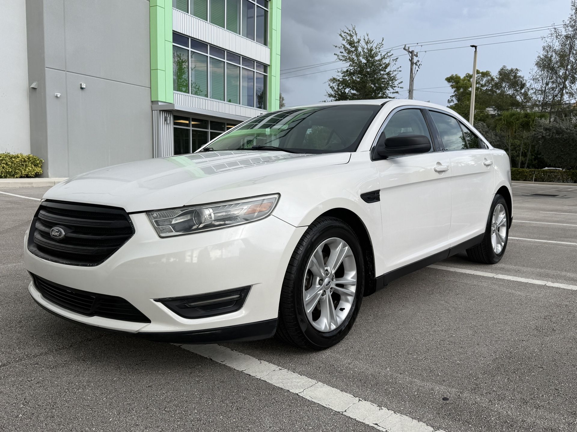 2014 Ford Taurus