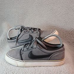 Nike Toki Textile Grey Low Top Canvas 631558-005 Youth sz 6