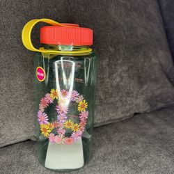 Claire’s Flower Peace Water Bottle New