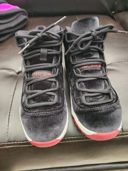 Jordan 11 Retro " Velvet" (Size 1.5y) Excellent Condition Like New 