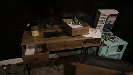 Work desk station