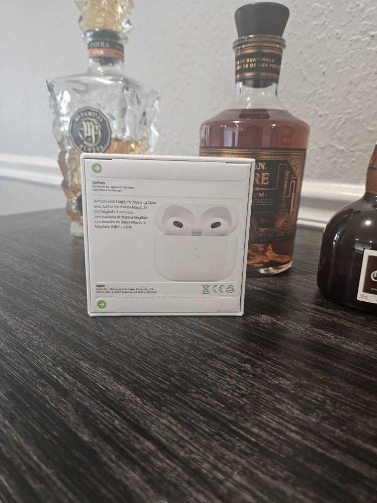 Apple Airpod 3rd Generation Lighting *sealed*,All Products : American Fashion Style Bags On Sale