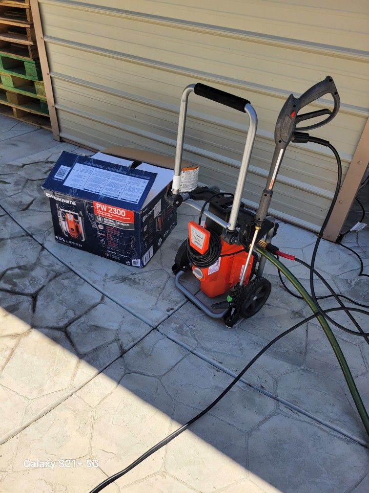 Husqvarna Electric Pressure Washers