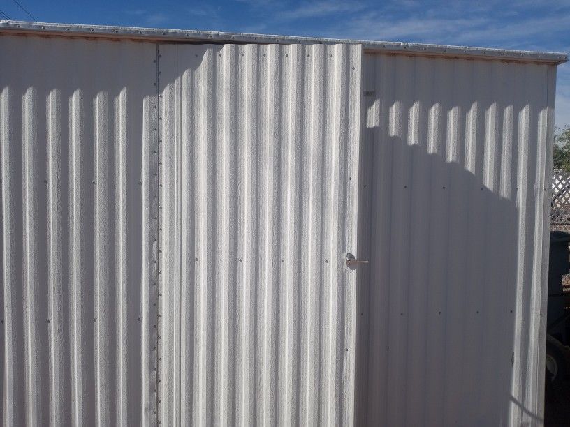 Storage Shed With Shelfs 