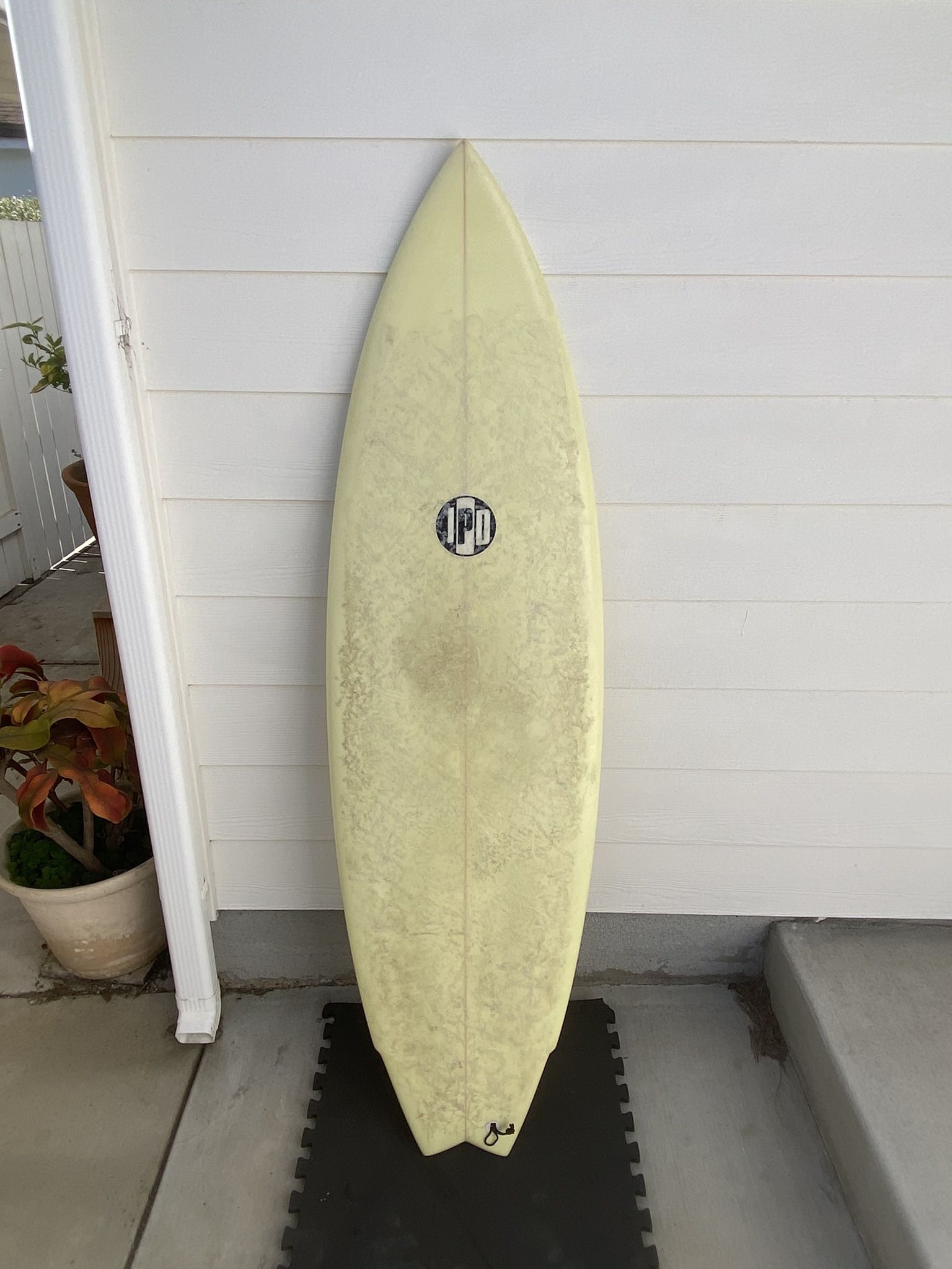 5’7” Used Surfboard 