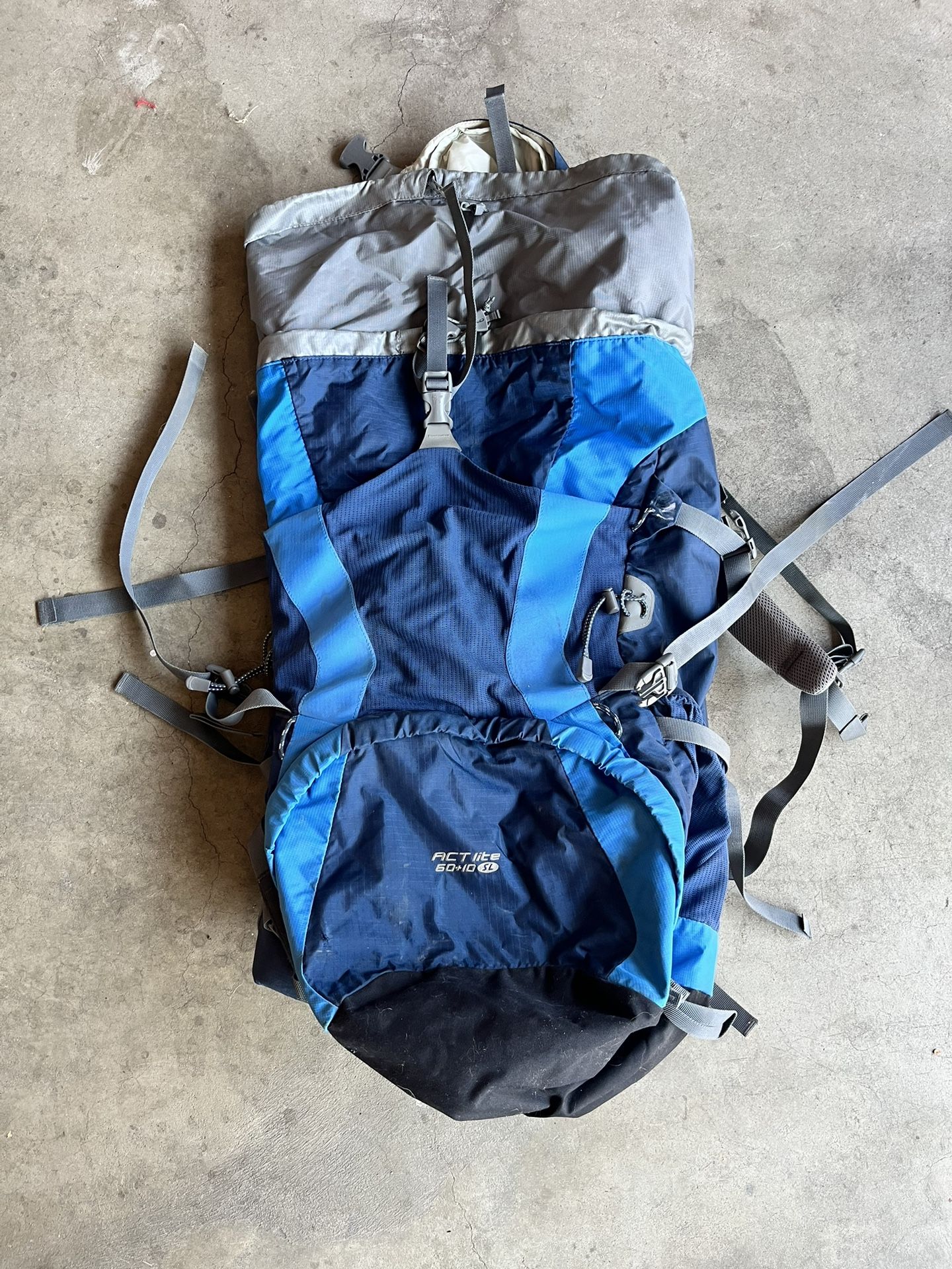 Deuter 60 Liter Backpack