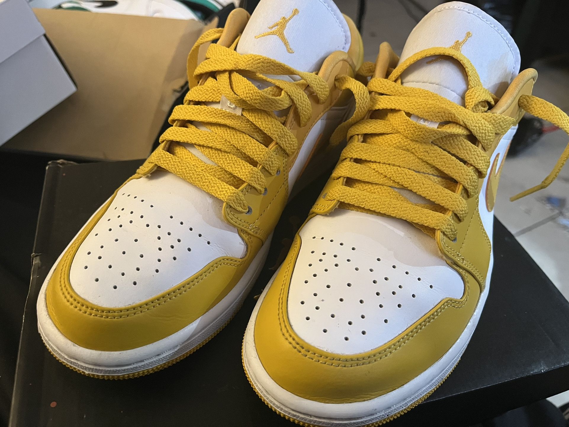 Air Jordan 1 Low "Pollen"