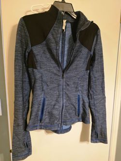 Lululemon jacket size 6