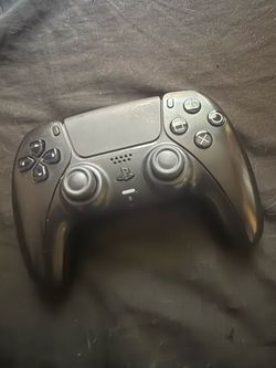 All black ps5 controller