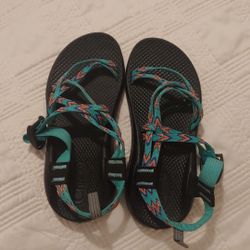 Chaco size 5 barely worn