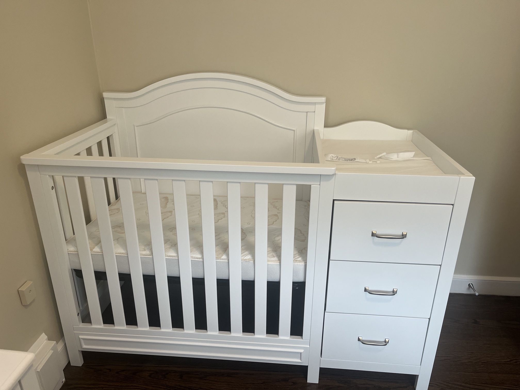 White Wooden Baby Crib