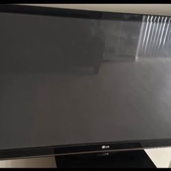 45 inch LG TV