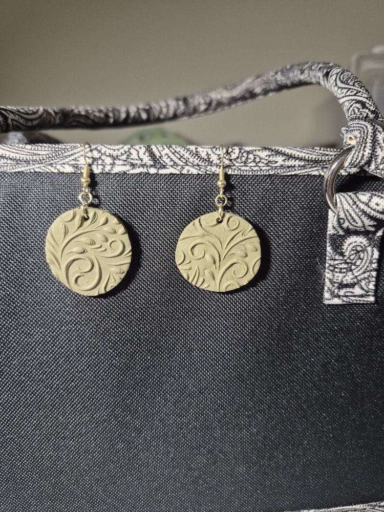 Artsy Floral Green Earrings