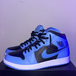 Jordan 1 Mid “university Blue/black”