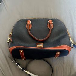Dooney And Bourke Purse