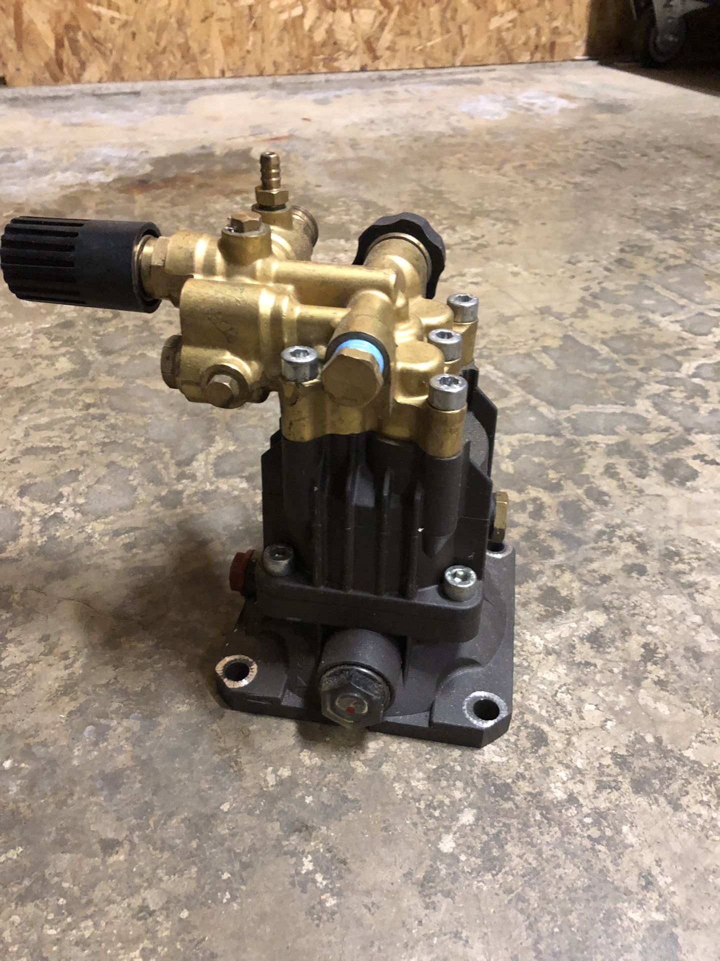 Comet pressure washer pump