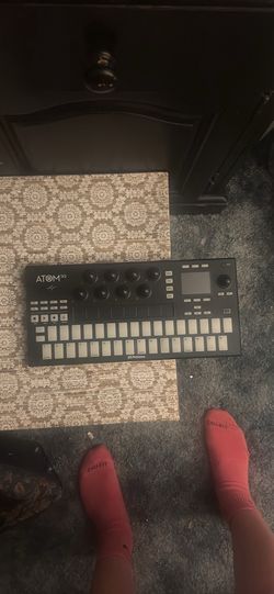 PreSonus ATOM SQ hybrid MIDI controller used for beat production and performance.