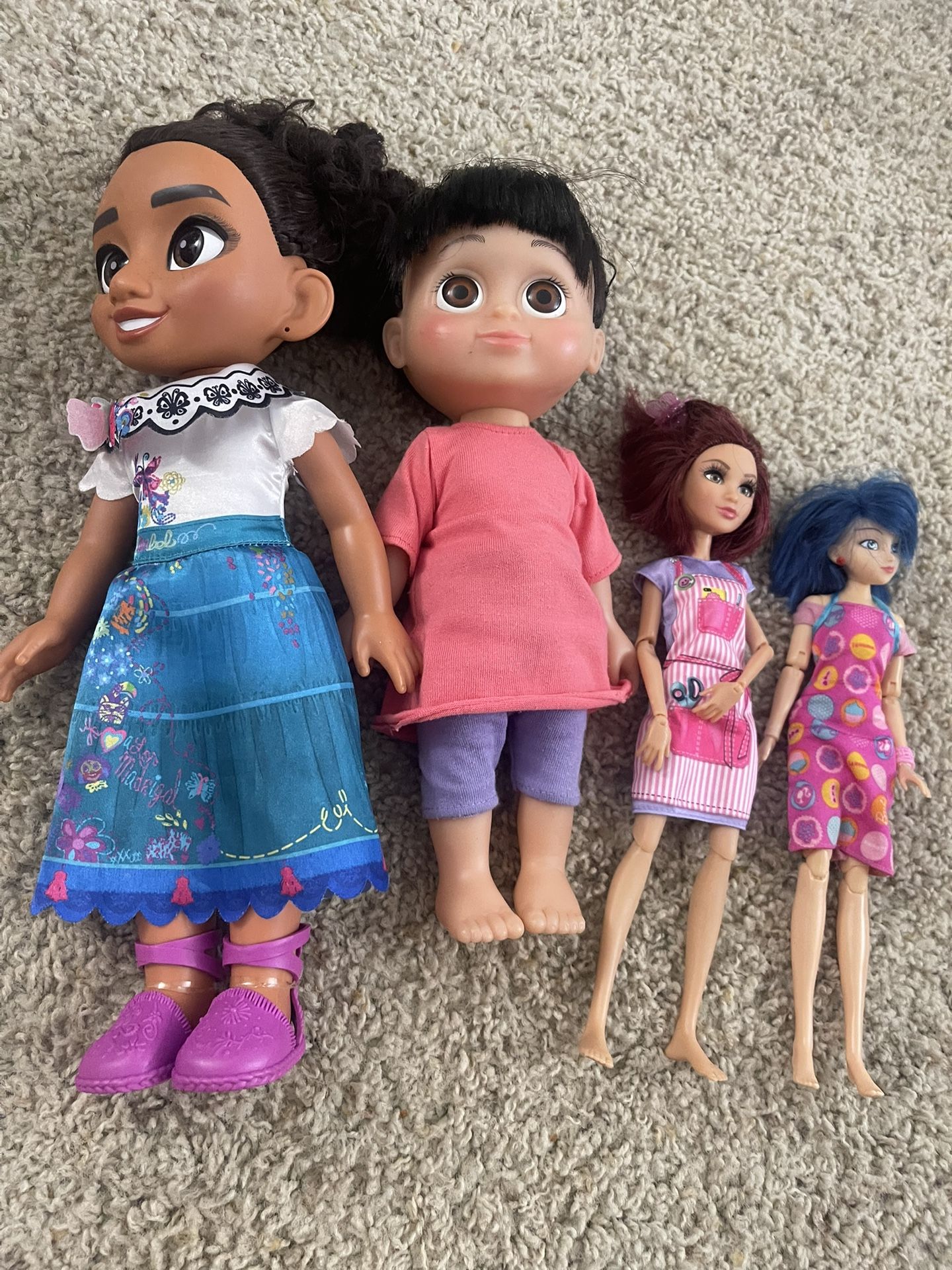 Dolls 15$