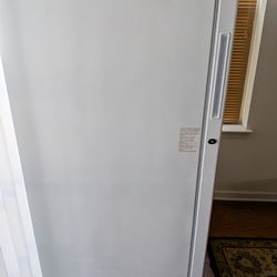 Deep Full Size Freezer