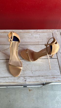 Stuart Weitzman size 8