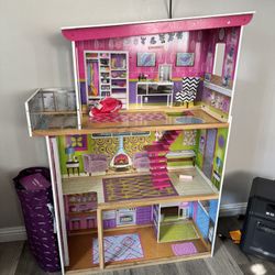 Doll House 