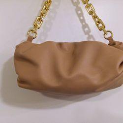 Cute Prime Chunky Chain Faux Leather Beige Pouch Bag