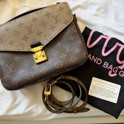 Louis Vuitton Reverse Pochette Metis