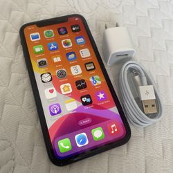 Apple iPhone XR – 64GB – Factory Unlocked – Fully Functional