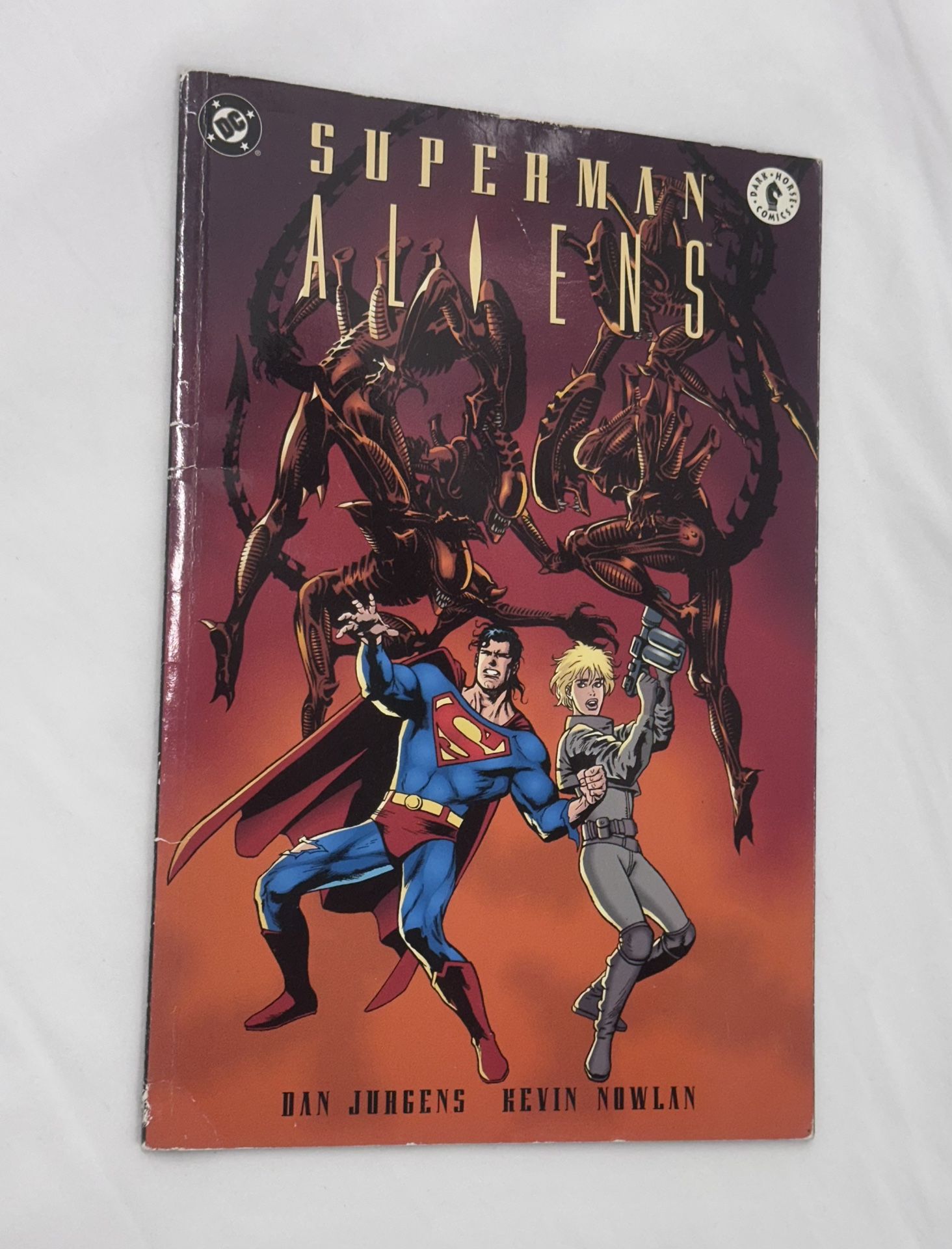 DC Comics Superman Aliens Comic Book Dark Horse Comics