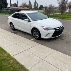 Toyota Camry SE 2015