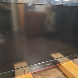 Old 40" Samsung LCD TV
