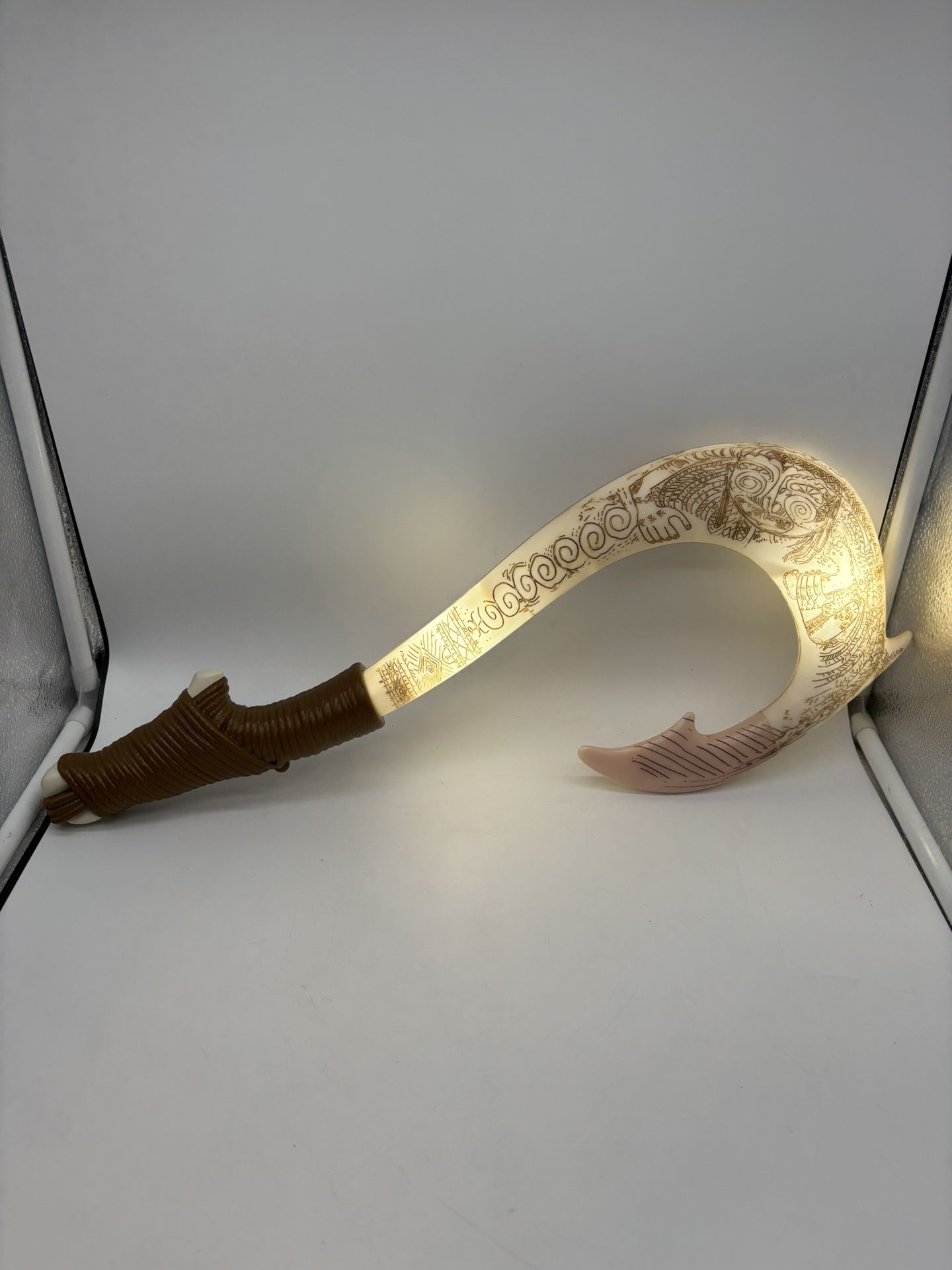 Disney Moana Maui’s Magical Fish Hook Toy Lights Up 20" TESTED WORKS
