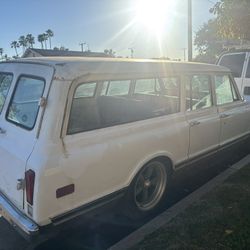 1972 C10 Suburban 3 Door 